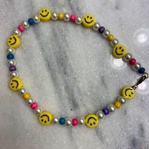 SMILEY FACE NECKLACE!!!